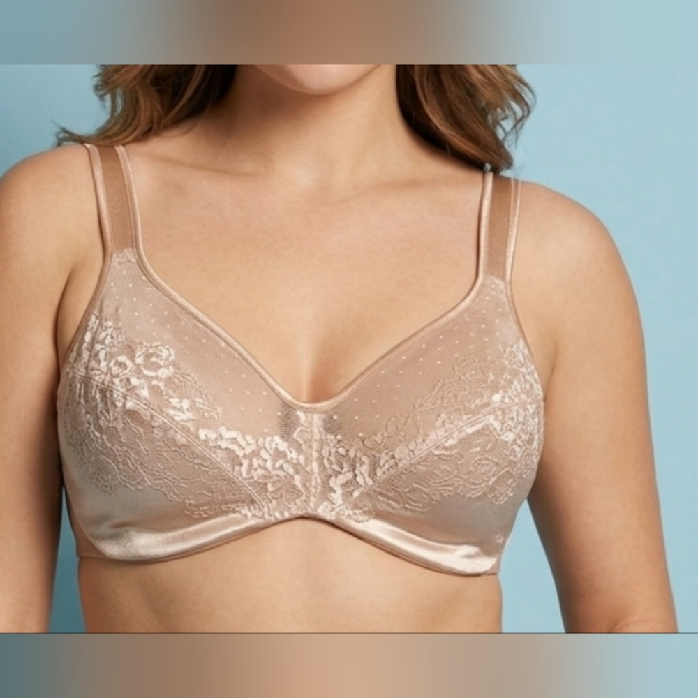 SOMA Soft Lace Wireless Bra in Champagne - Women's Intimates Size 40DDD.